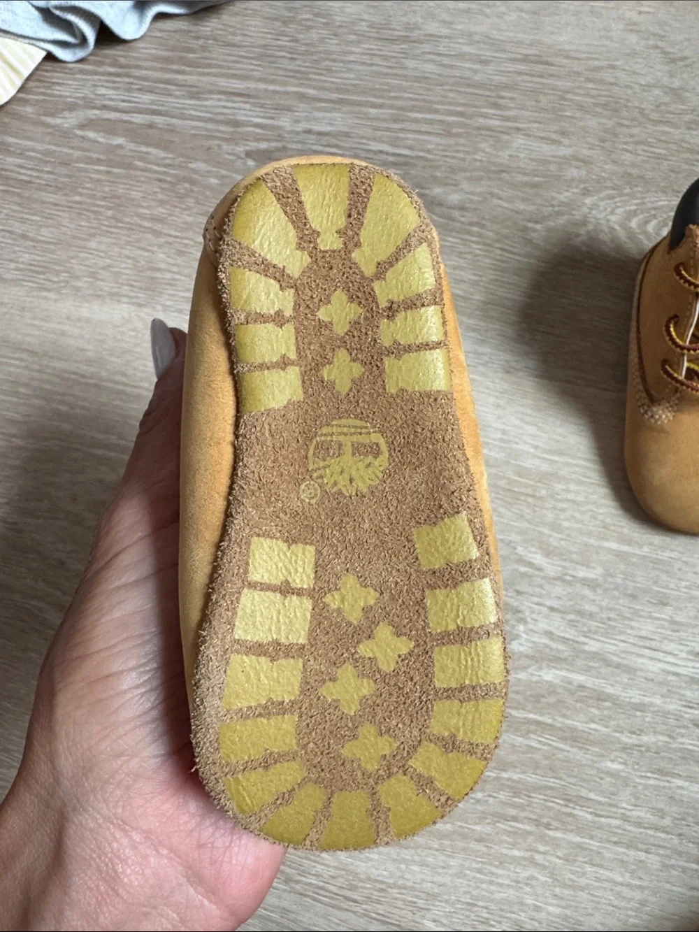 Timberland baby Tan Suede Lace-Up Shoes - size 3 baby